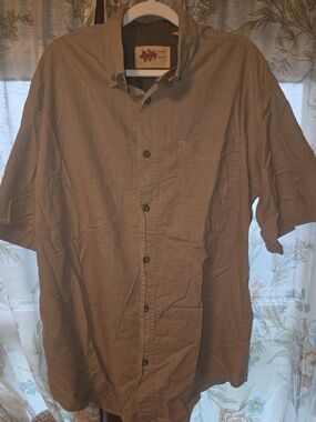 Field & Stream Short-Sleeve Button-Down Shirt in Tan